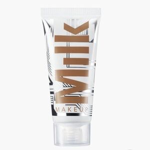 Milk Makeup Bionic Liquid Bronzer
hydrating liquid bronzer with collagen
